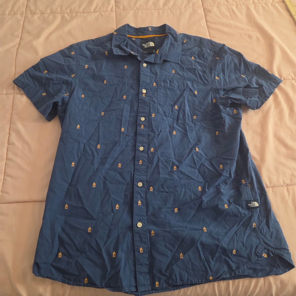 The North Face Mens XL Navy Blue Campfire Print Short Sleeve Button Down Shirt